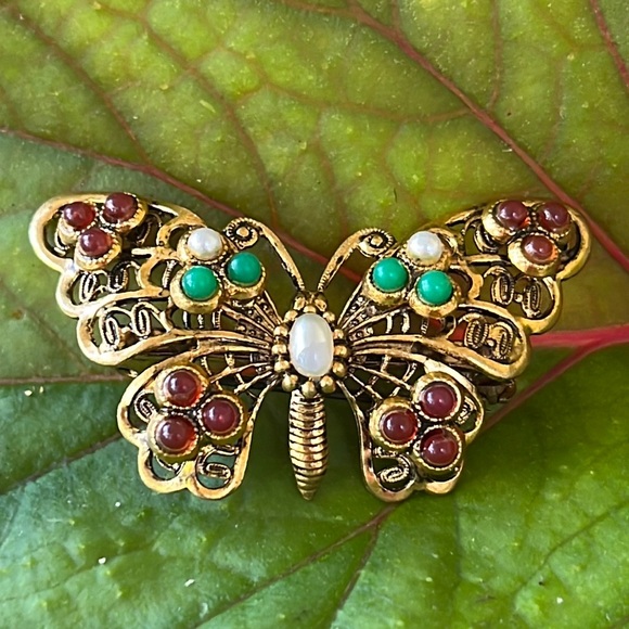 Darling Vintage Filigree Butterfly Brooch Gold Antique Finish Made West Germany - Picture 1 of 4